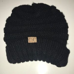 Black knit beanie